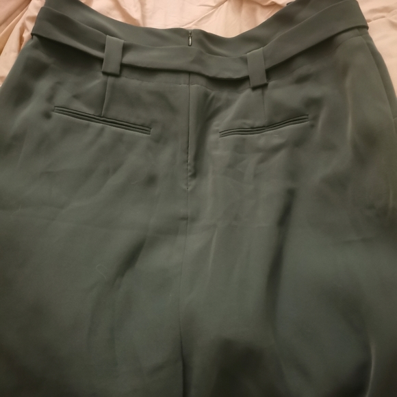 High rise skirt - Picture 2 of 2